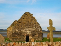 kilnave-chapel-cross-islay.jpg